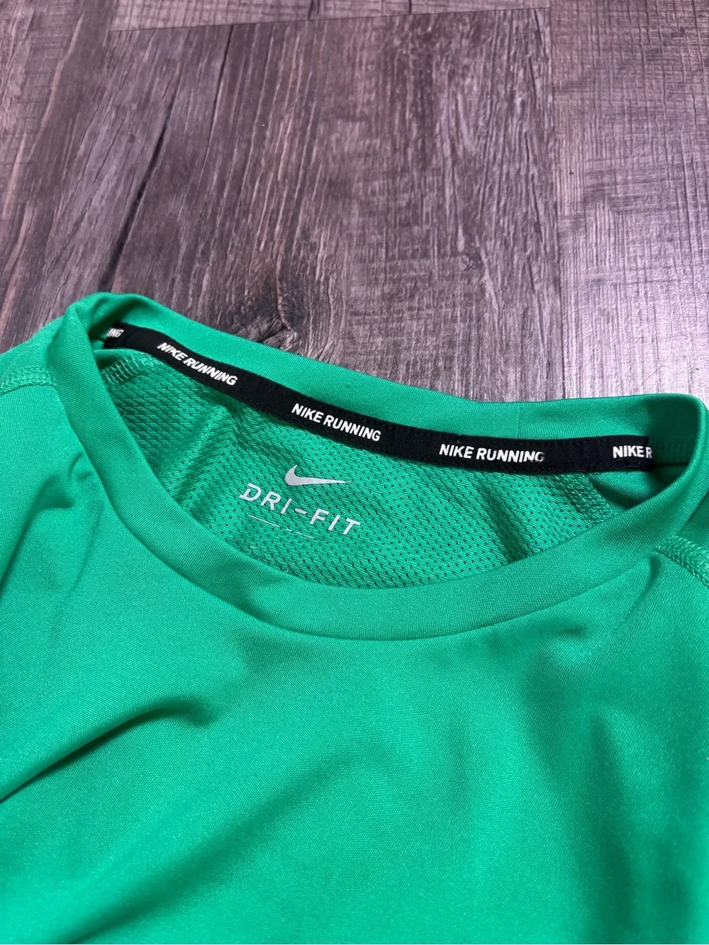 Nike Dri-FIT Emerald Green Running Top Women’s Large Mesh Vent Athletic Tee